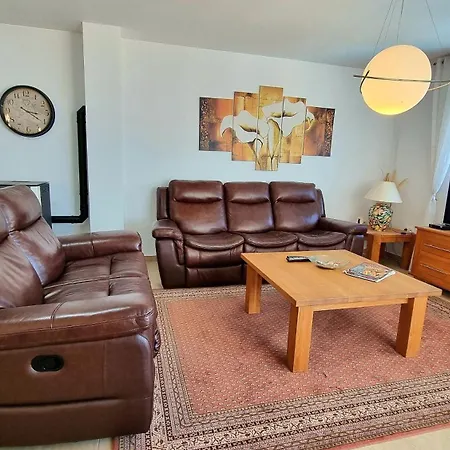 Apartamento Bezaubernde Mit Gemeinsamem Pool