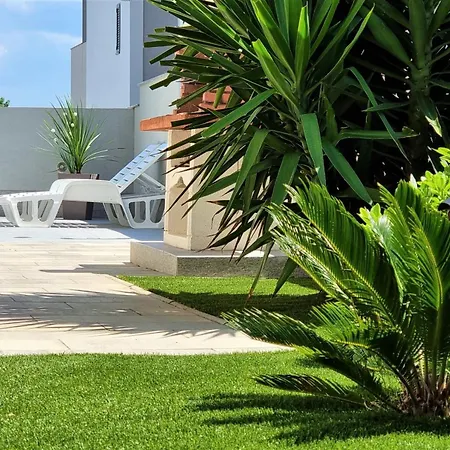 Apartamento Bezaubernde Mit Gemeinsamem Pool