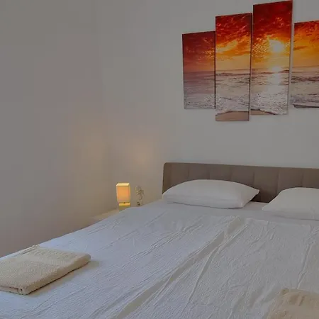 Bezaubernde Mit Gemeinsamem Pool Apartamento Privlaka (Zadar)