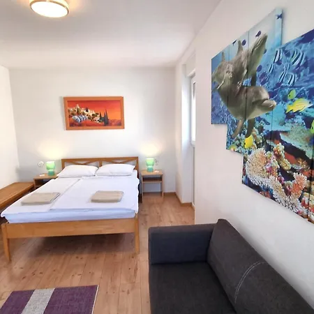 Bezaubernde Mit Gemeinsamem Pool Privlaka (Zadar)