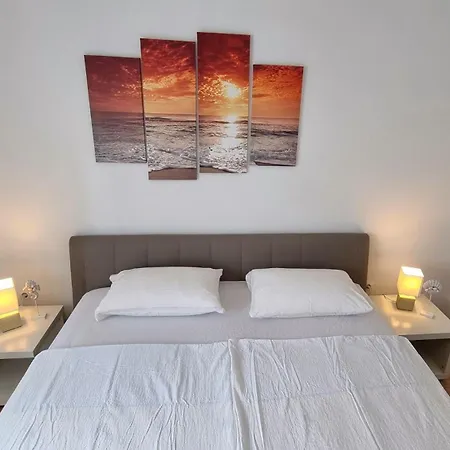 Apartment Bezaubernde Mit Gemeinsamem Pool Privlaka (Zadar)